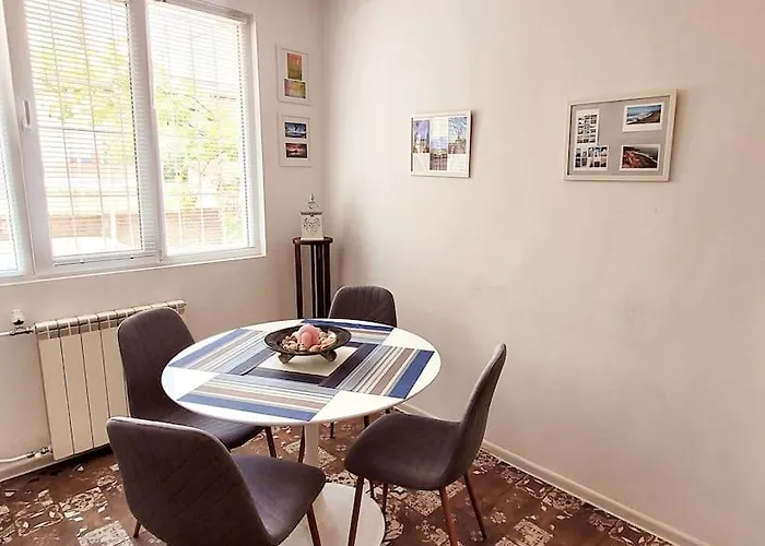 Center 2 Bedroom Apartment, Free Parking Daire Filibe